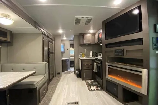 Ralph's Forest River rockwood ultra light 2612ws Travel Trailer
