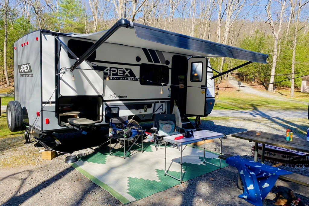 Take It Easy - 2022 Apex Nano 19’ Off Grid Travel Trailer