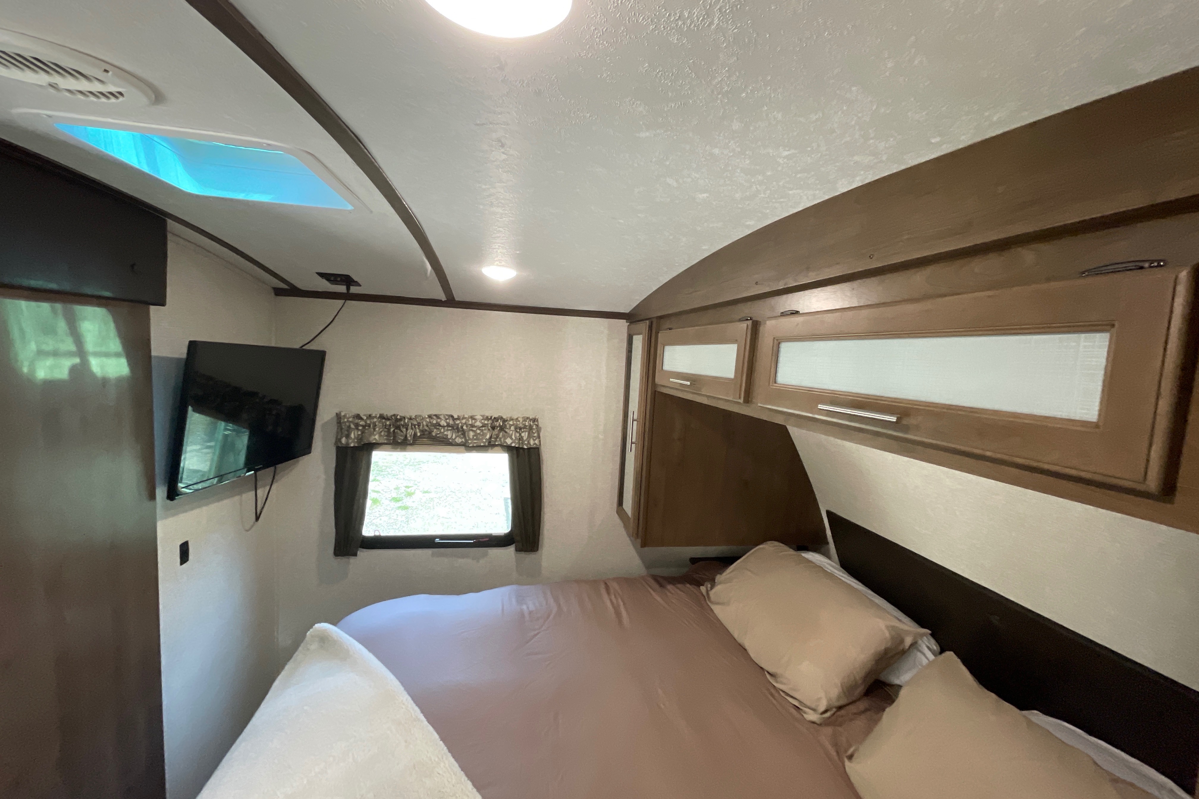 Keystone Cougar Travel Trailer