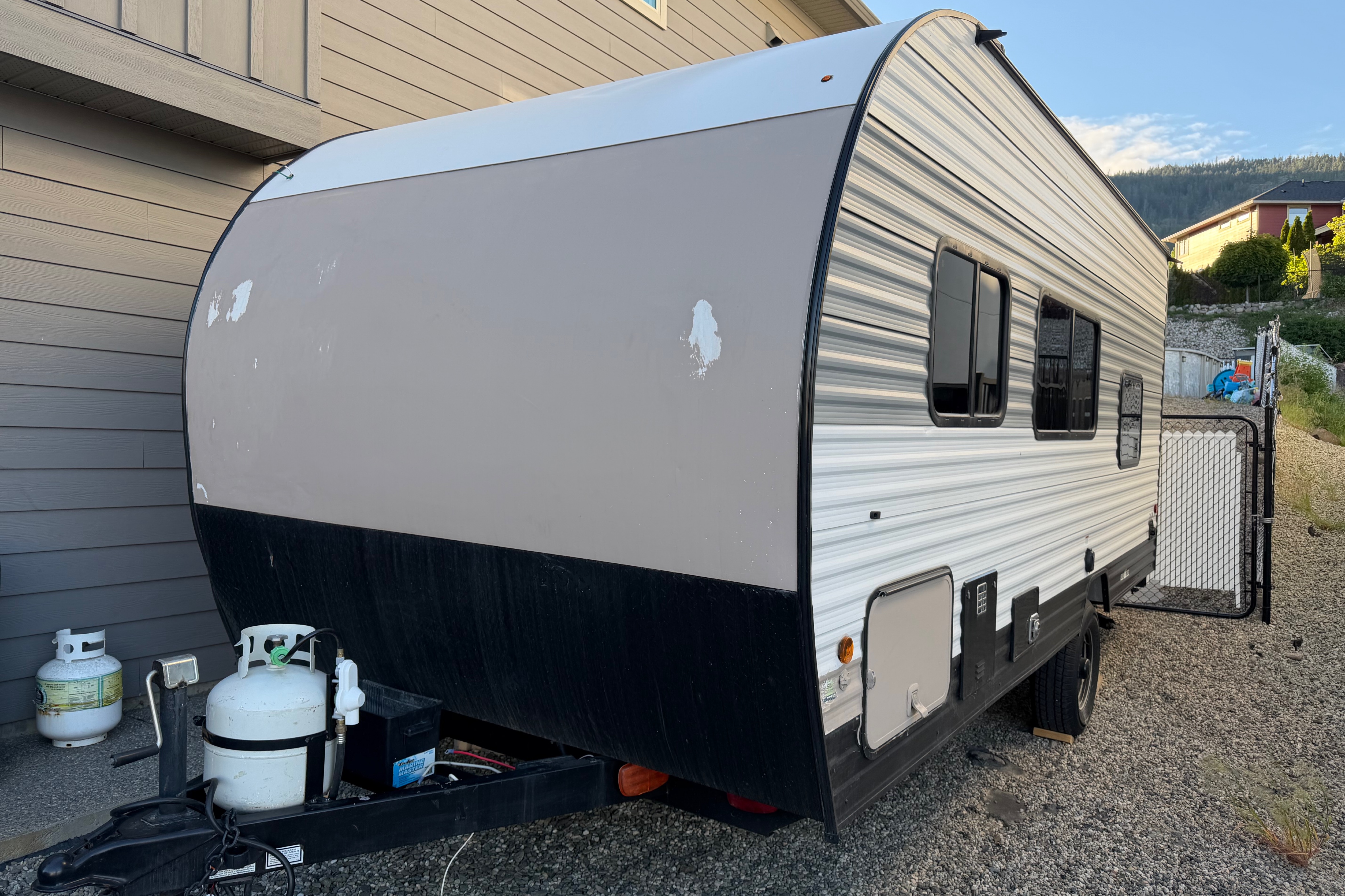 Viktoriya 's Winnebago Micro Minnie 1700bh Travel Trailer
