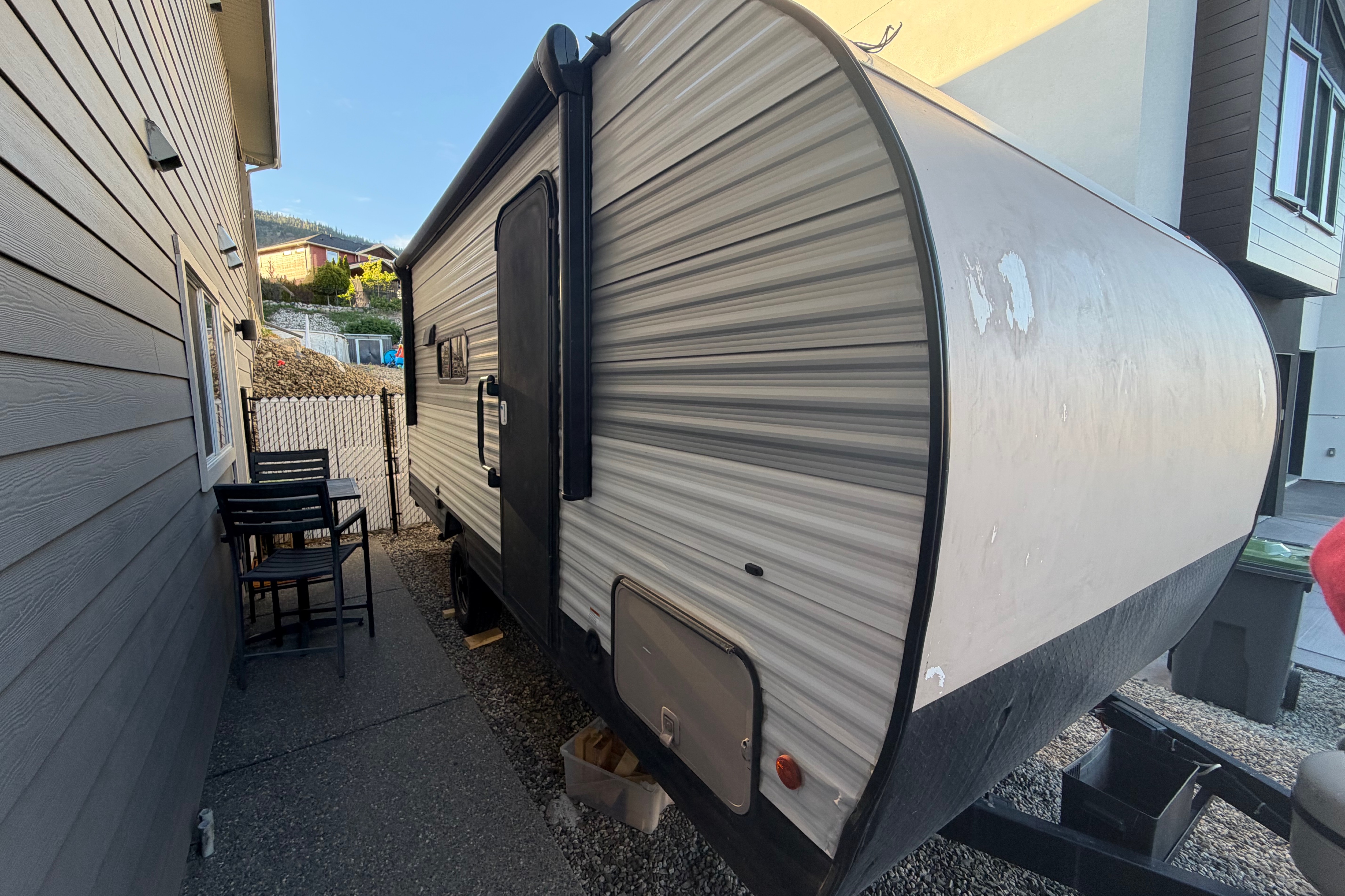 Viktoriya 's Winnebago Micro Minnie 1700bh Travel Trailer