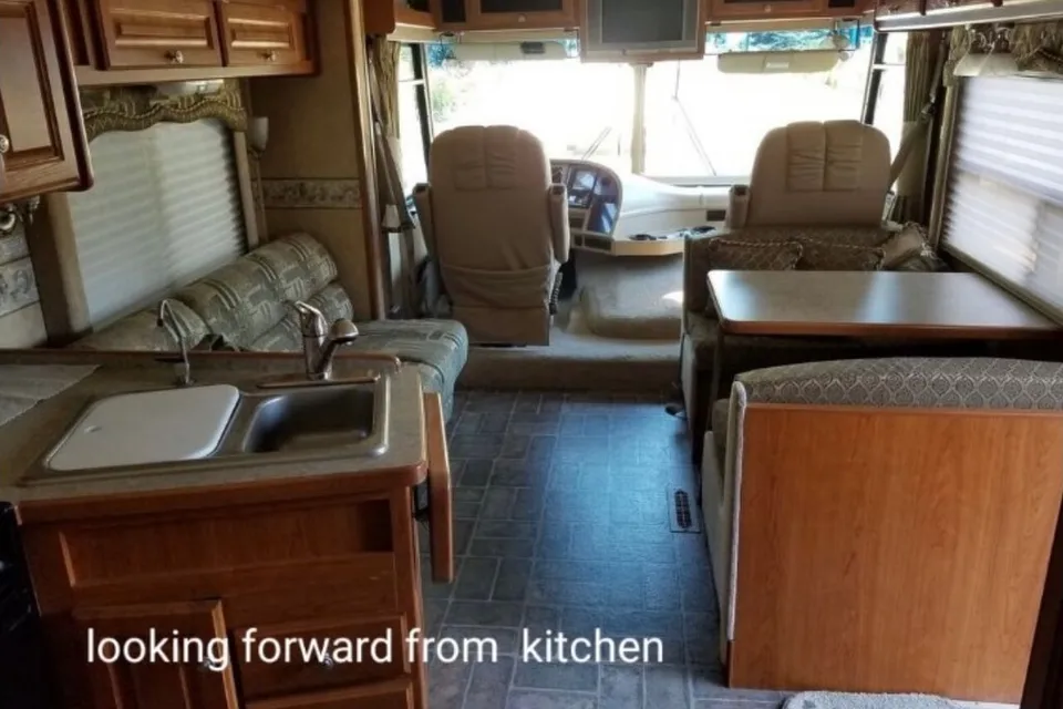Laurel's Embassy Triple e Class A