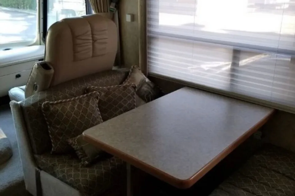 Laurel's Embassy Triple e Class A