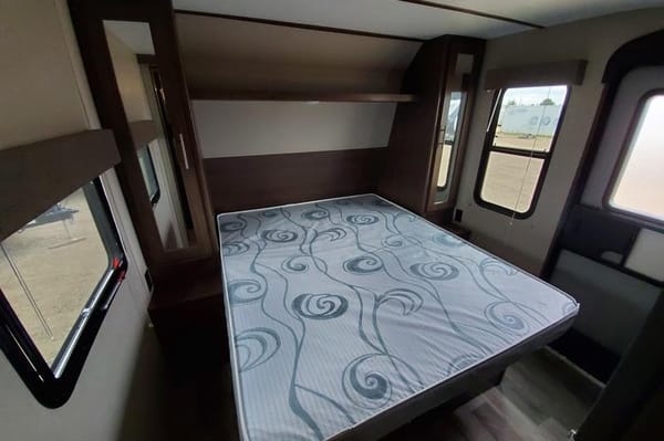 Keystone Hideout 28BHS Travel Trailer