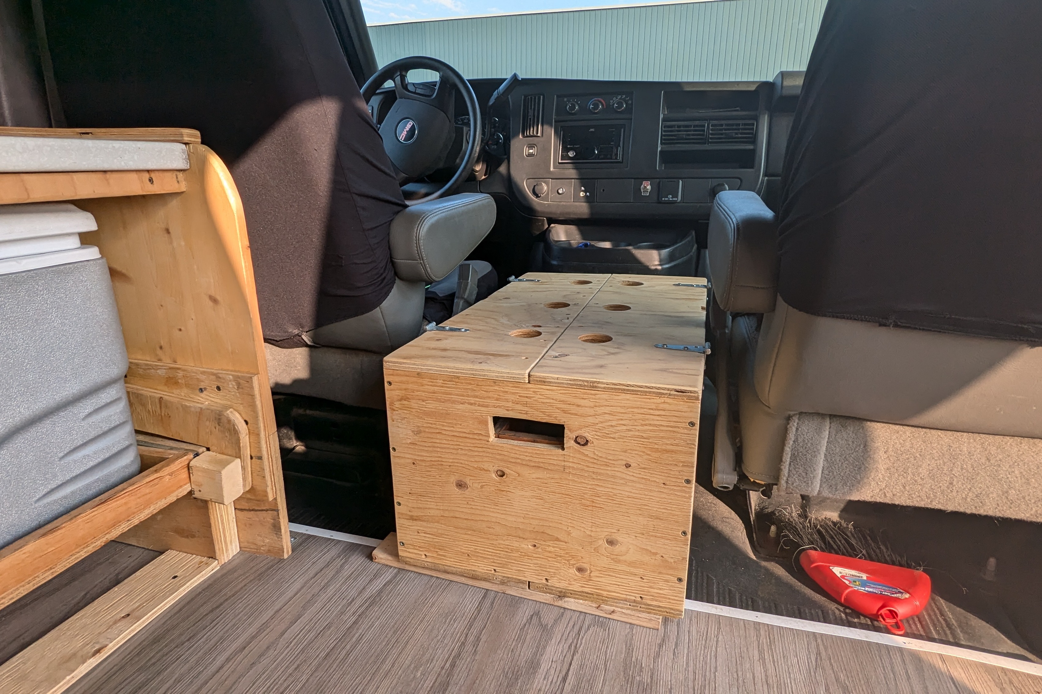 Shoebill Plumber campervan (GMC Savana 2015)