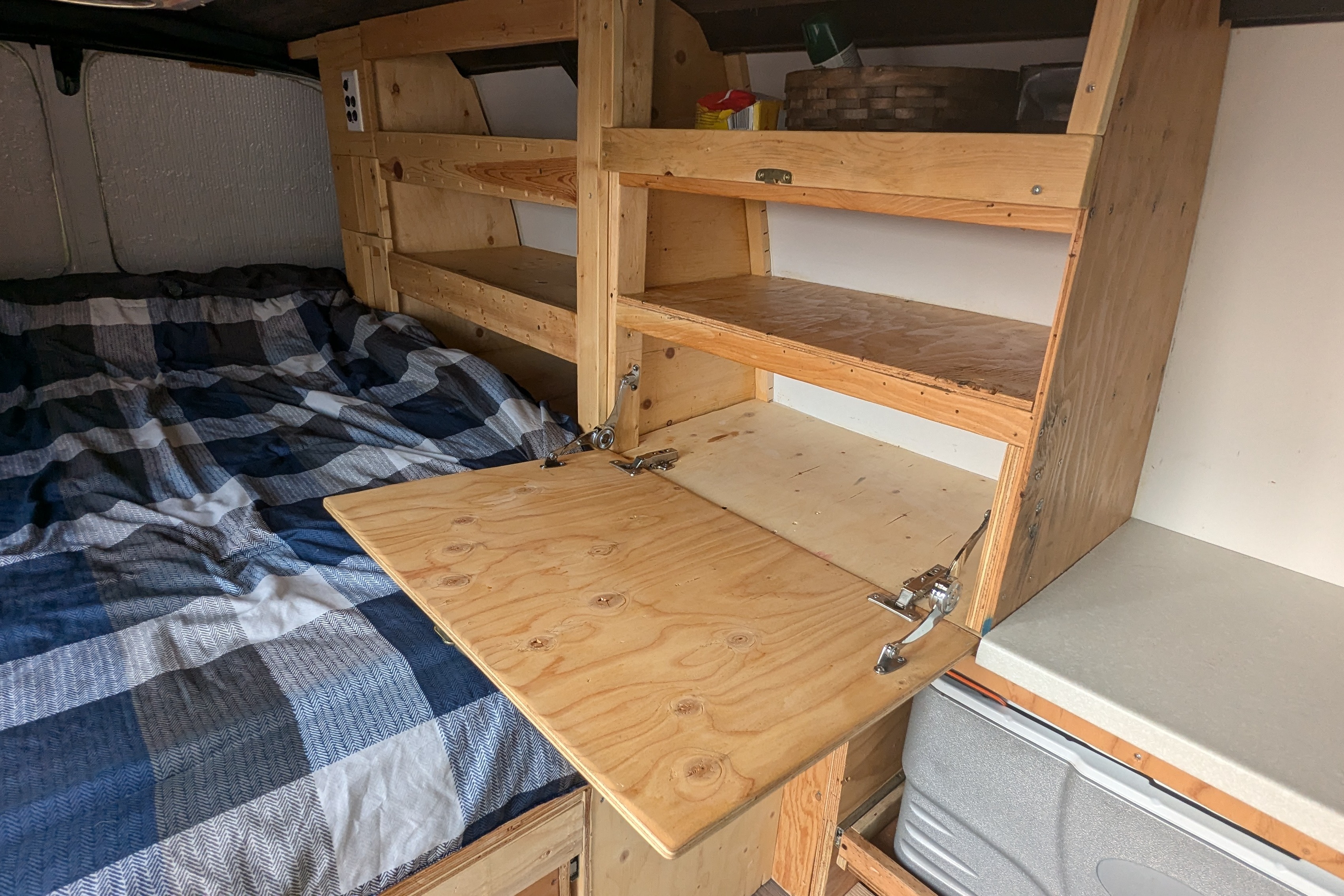 Shoebill Plumber campervan (GMC Savana 2015)