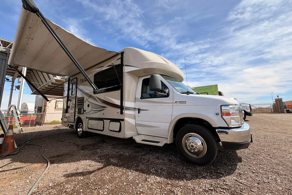 Park Anywhere! Maneuverable B+ Motorhome