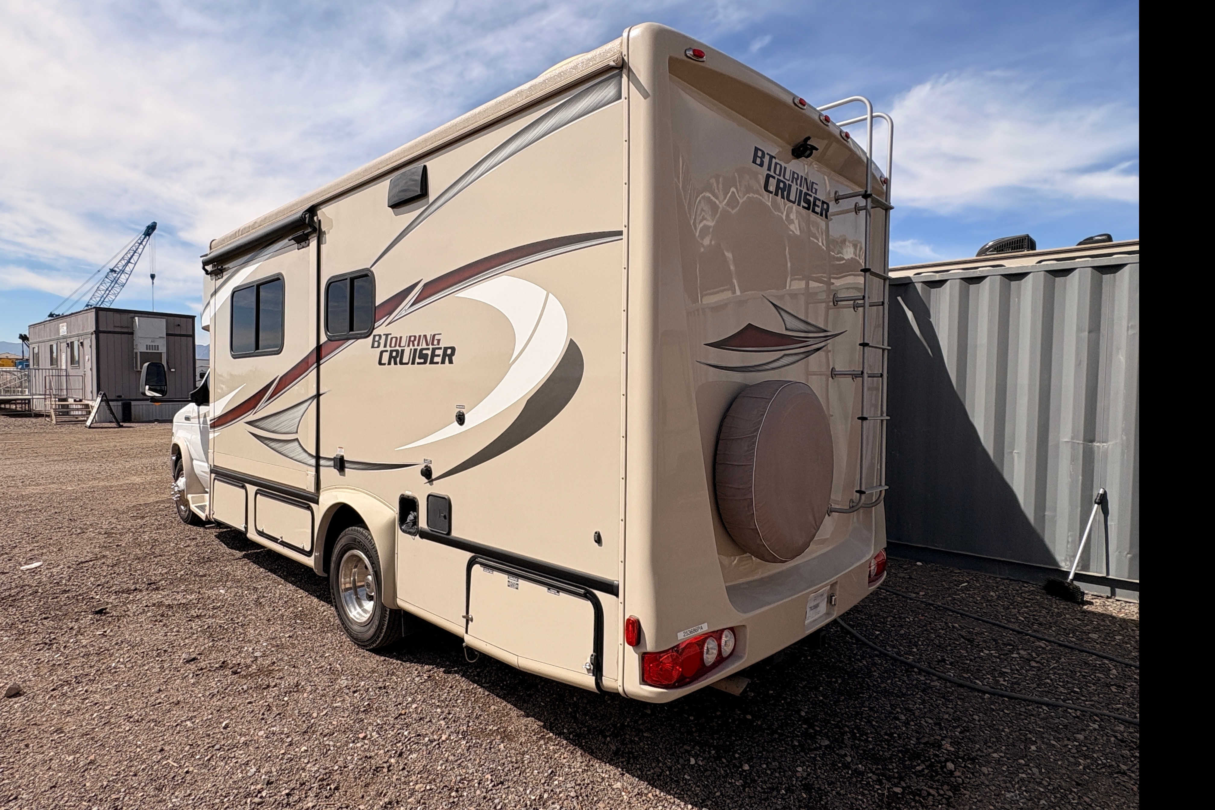 Park Anywhere! Maneuverable B+ Motorhome