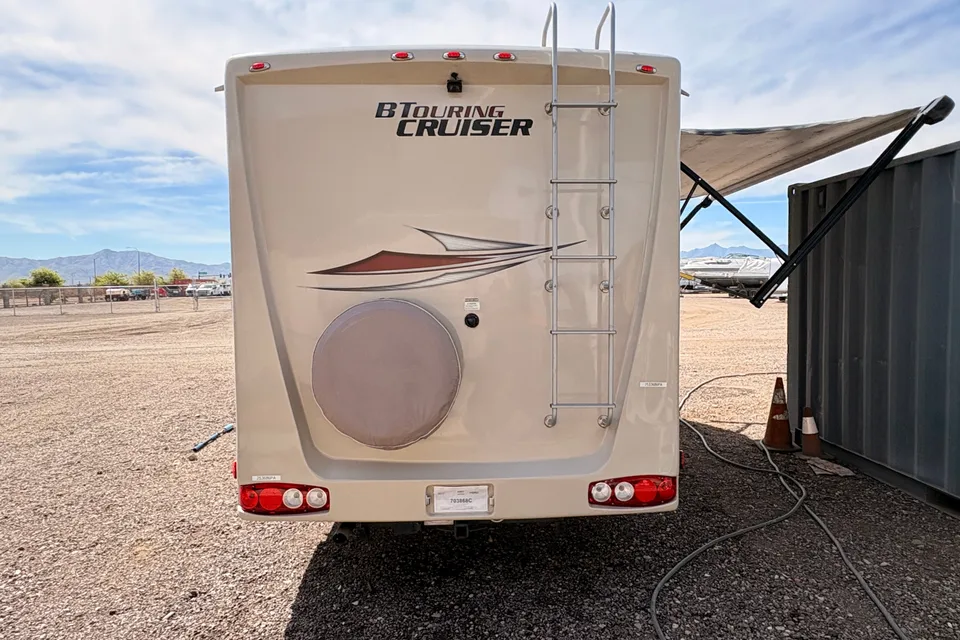 Park Anywhere! Maneuverable B+ Motorhome