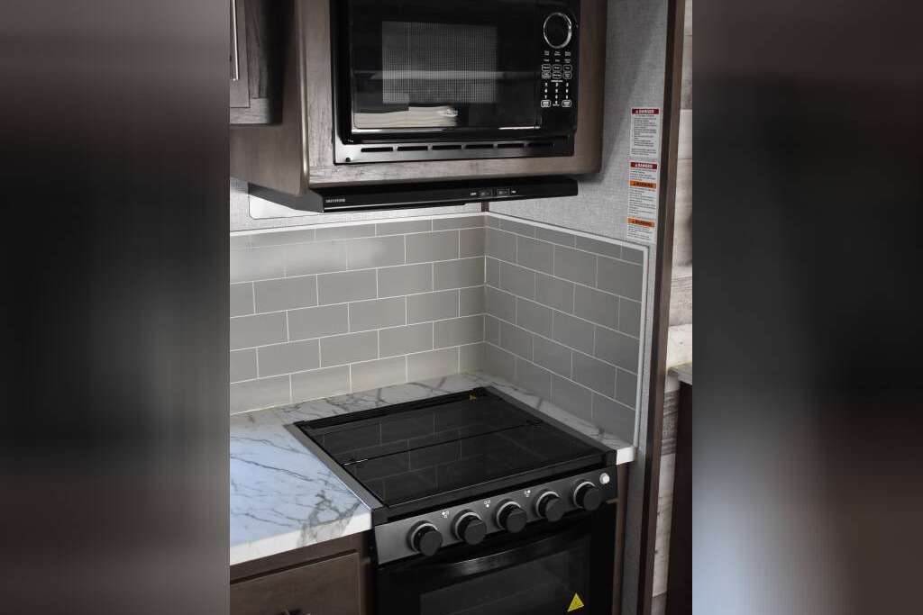 Sabastian's 28 ft Bunkhouse Coleman 2455bh
