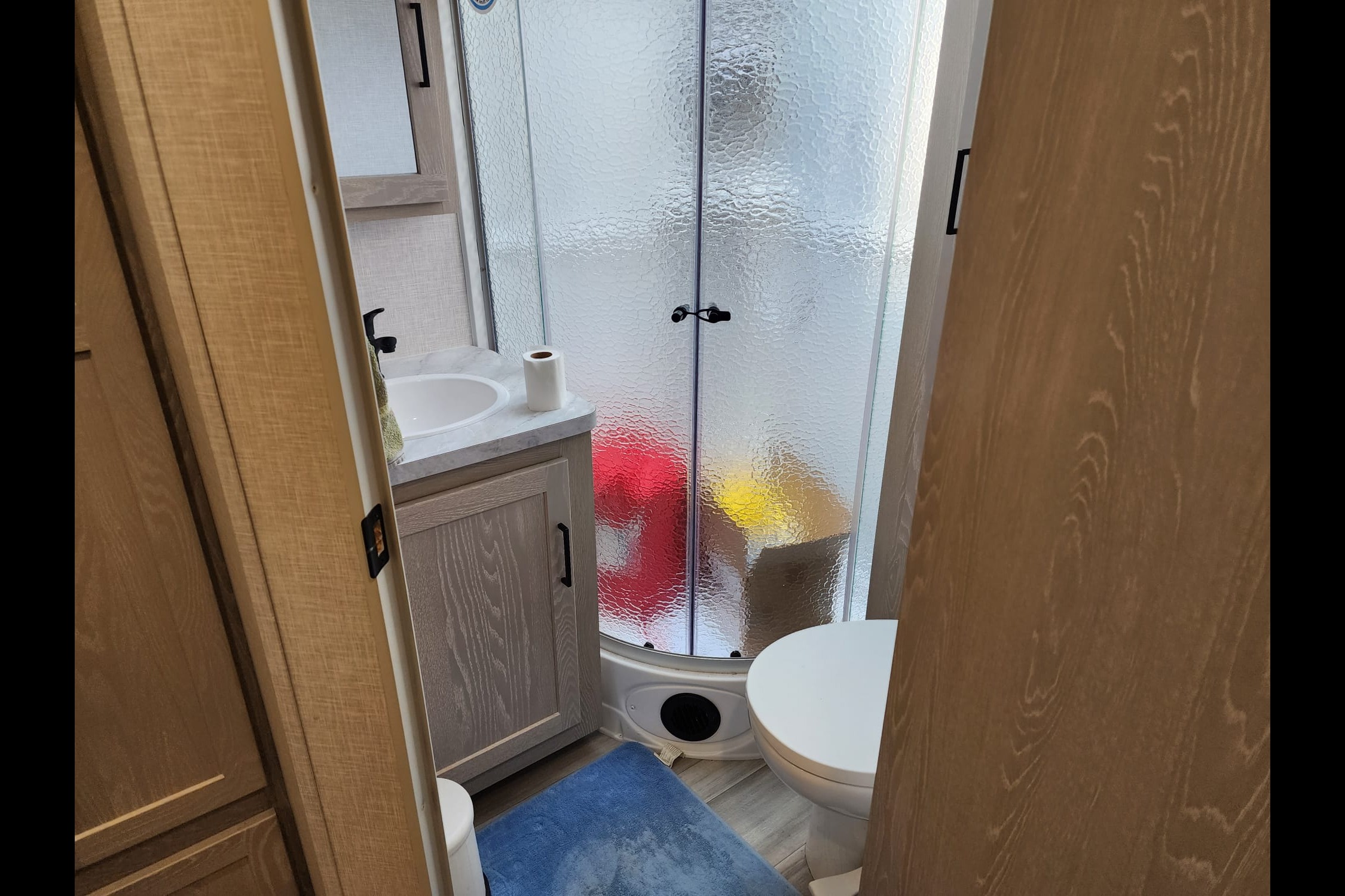 Luxurious Rockwood Roo Roo 233S Hybrid