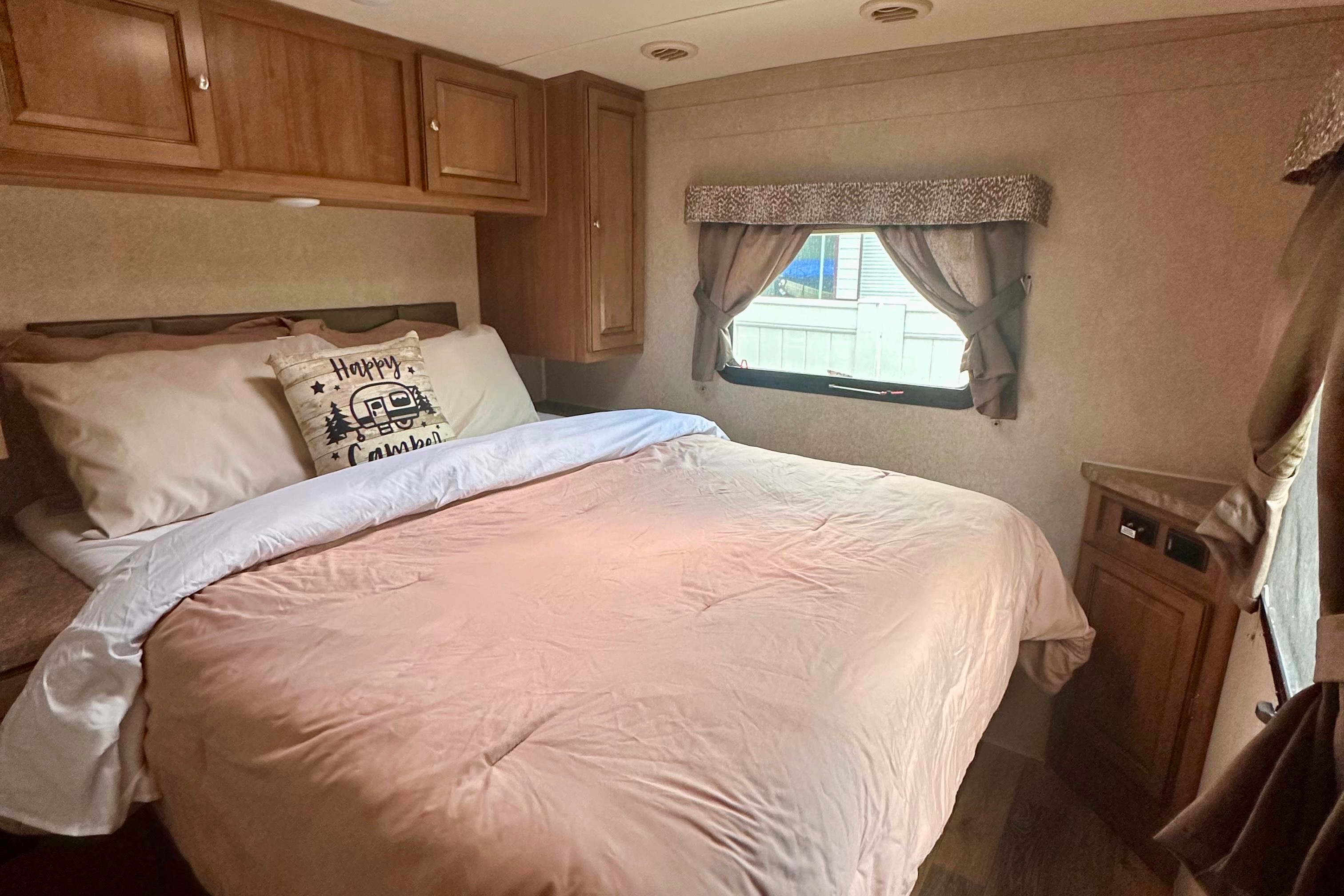 Mike & Kim's Cozy RV