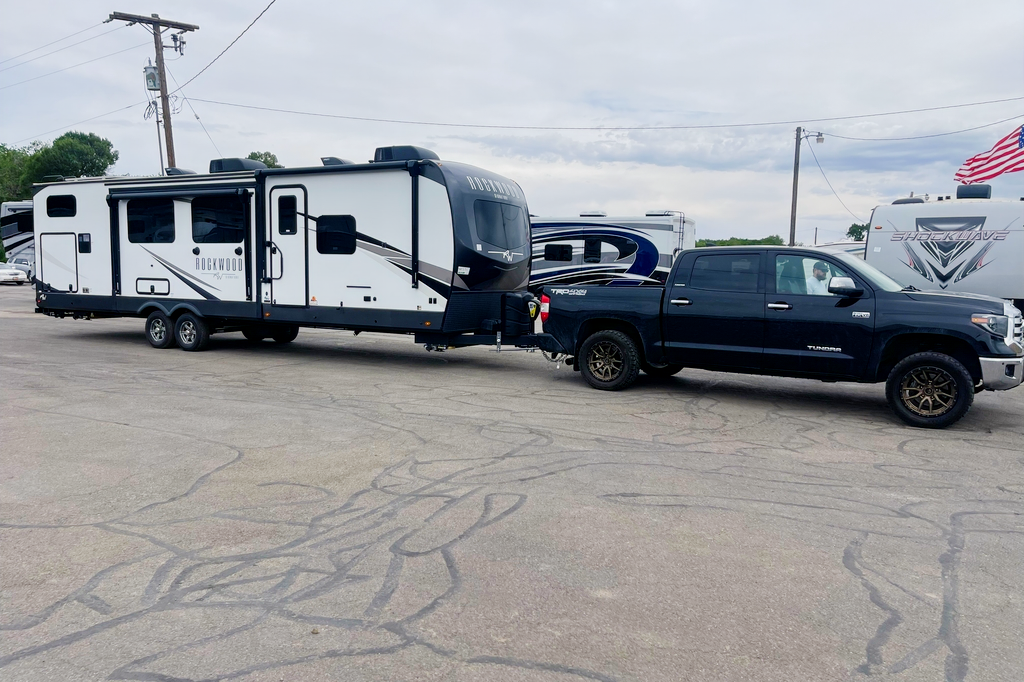 Immaculate! Forest River 8336BH Trailer w/ Bunk Room