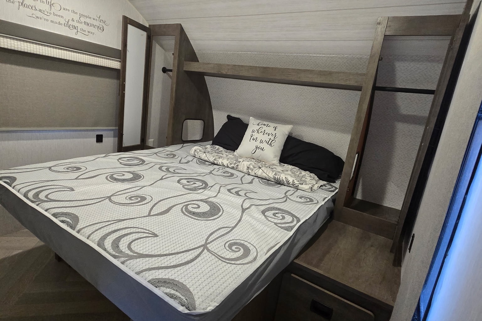 Forest River 263BXHL Travel Trailer