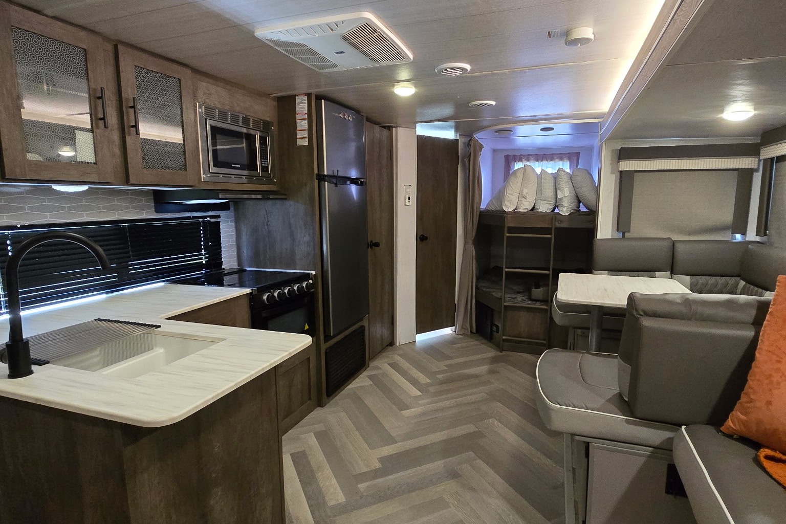 Forest River 263BXHL Travel Trailer