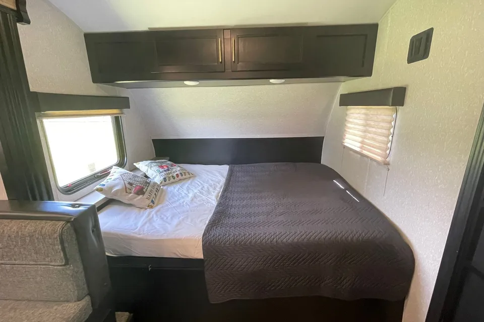 Jenny's Forest River M-17 wolf pup Travel Trailer LS22