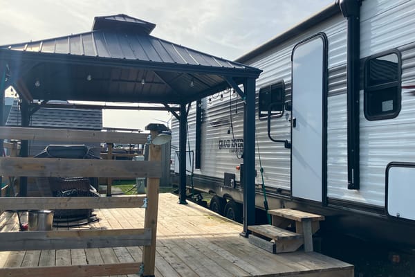 Deborah & Tony’s Trottage Glamping on the Grand River