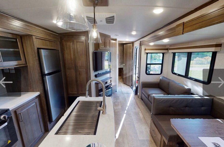  2 bedroom/washer&dryer/sleeps 9,Travel Trailer