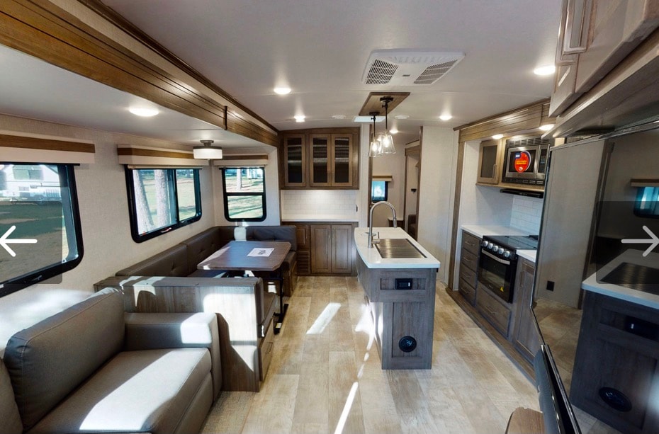  2 bedroom/washer&dryer/sleeps 9,Travel Trailer