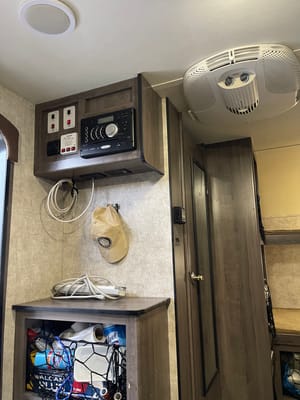 Teron121066 Winnebago WD170K Travel Trailer