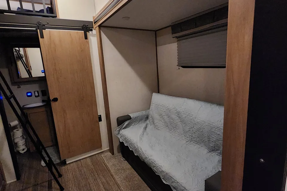 Tri-State Luxury: 5th Wheel Family Paradise