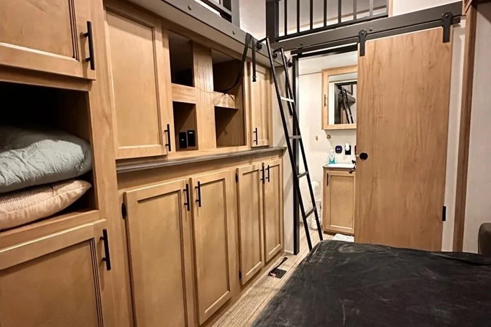 Tri-State Luxury: 5th Wheel Family Paradise