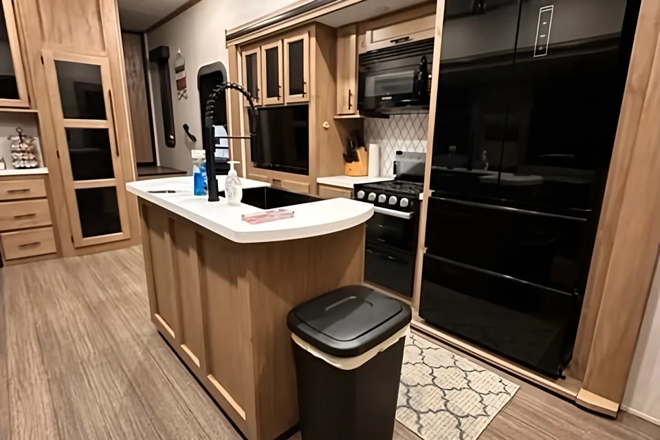 Tri-State Luxury: 5th Wheel Family Paradise