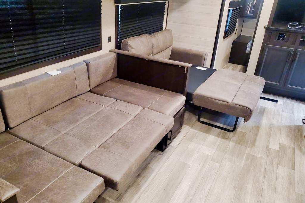 THE MAMIE LYNN- Jayco Jay Flight Travel Trailer
