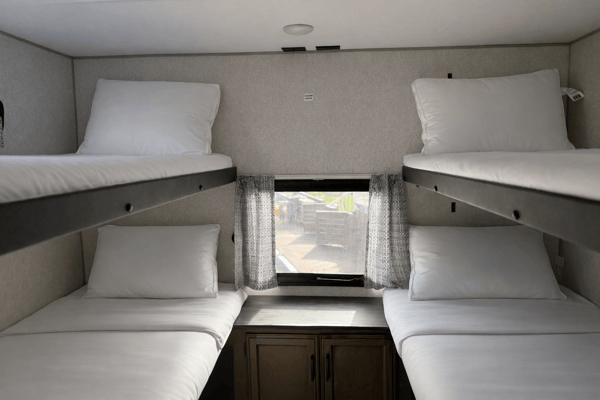 The Adventure Bunkhouse- 30ft Family Bunkhouse