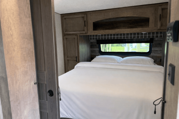 The Adventure Bunkhouse- 30ft Family Bunkhouse
