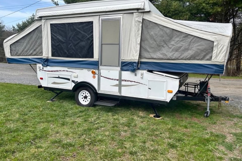  Coachmen Clipper Tent Trailer