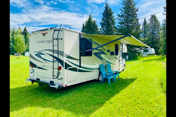 Harvey the RV - Coachmen Leprechaun 319DS Class C