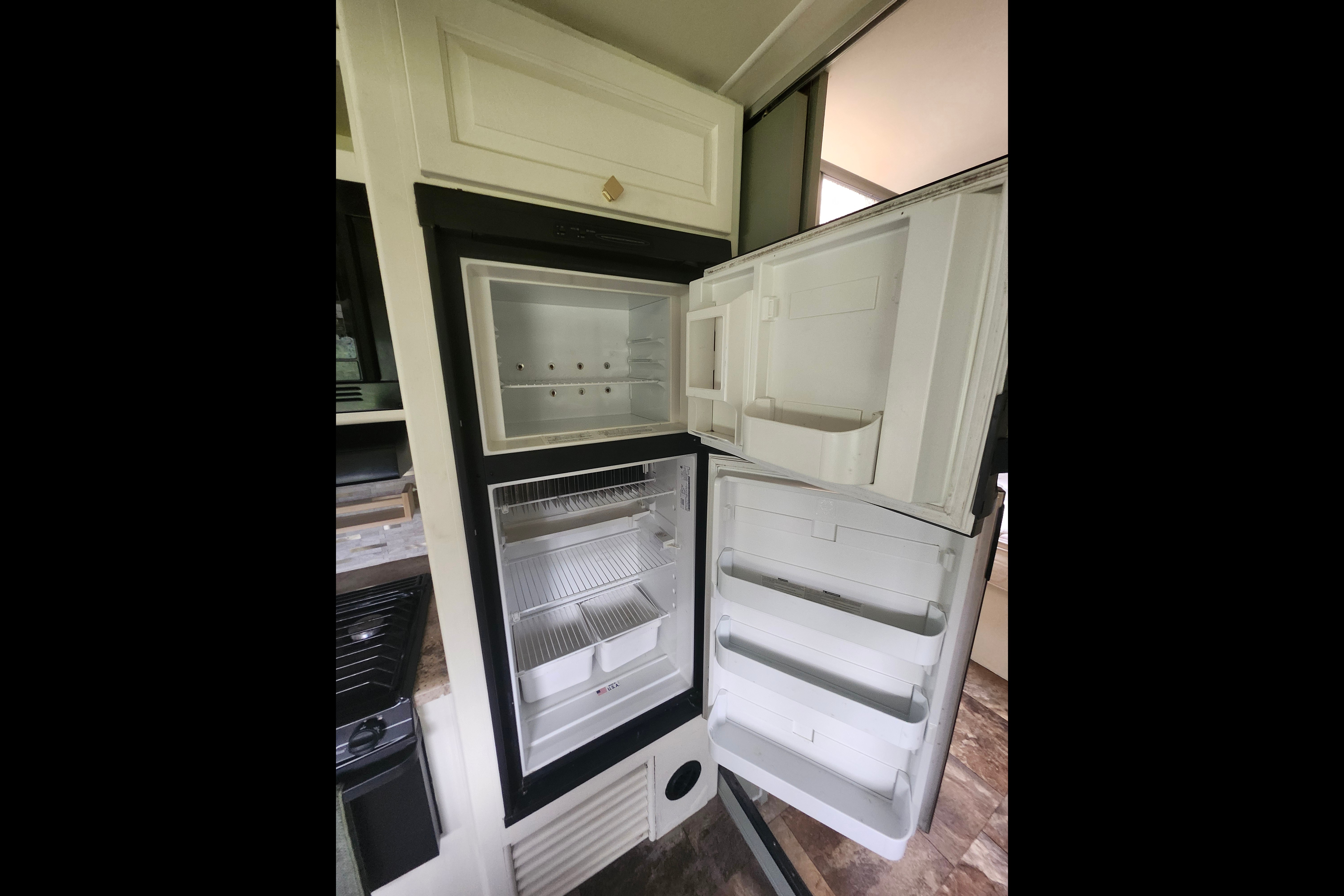 Harvey the RV - Coachmen Leprechaun 319DS Class C