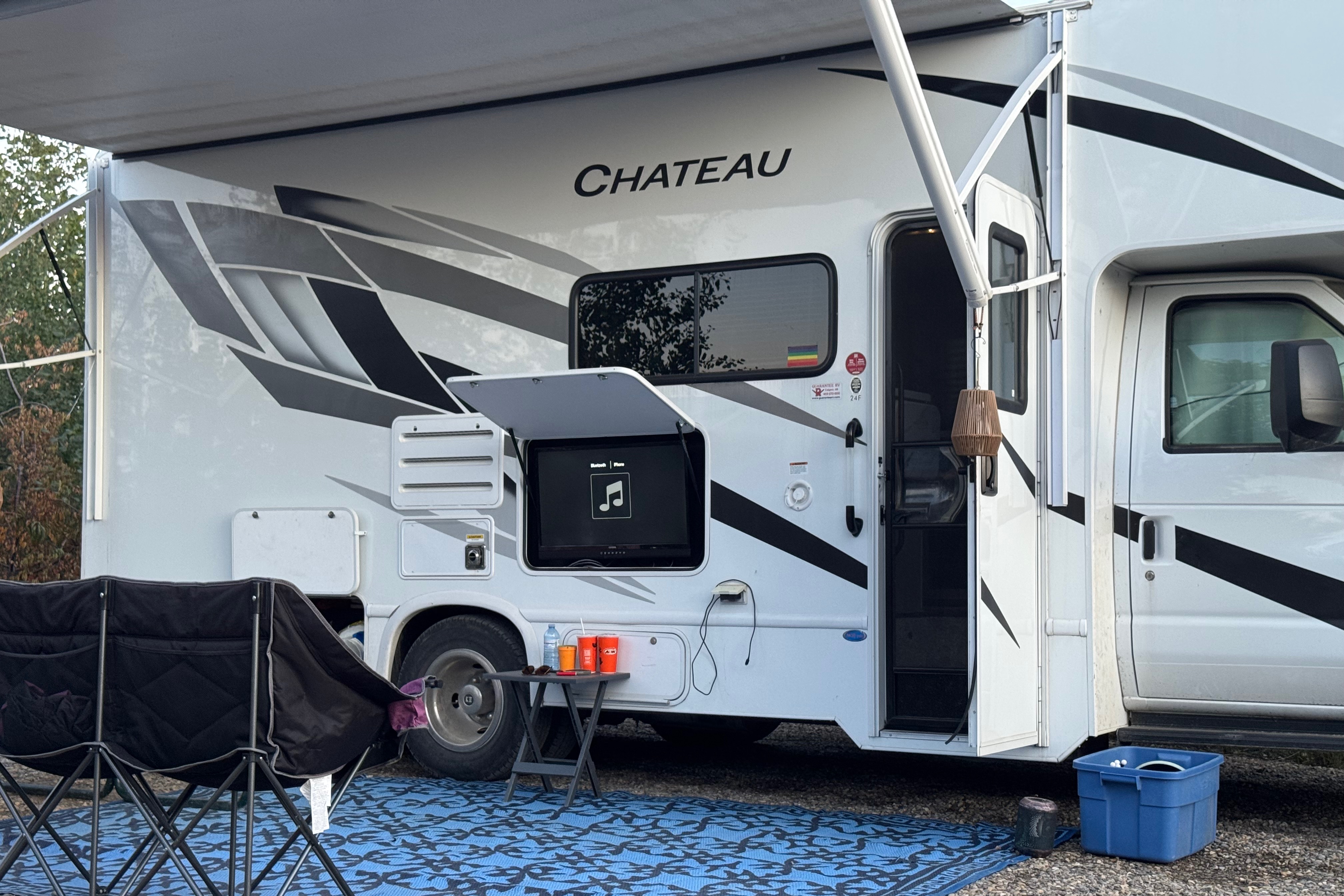 Bobbie's & Marcis Thor Motor Coach Chateau Class C