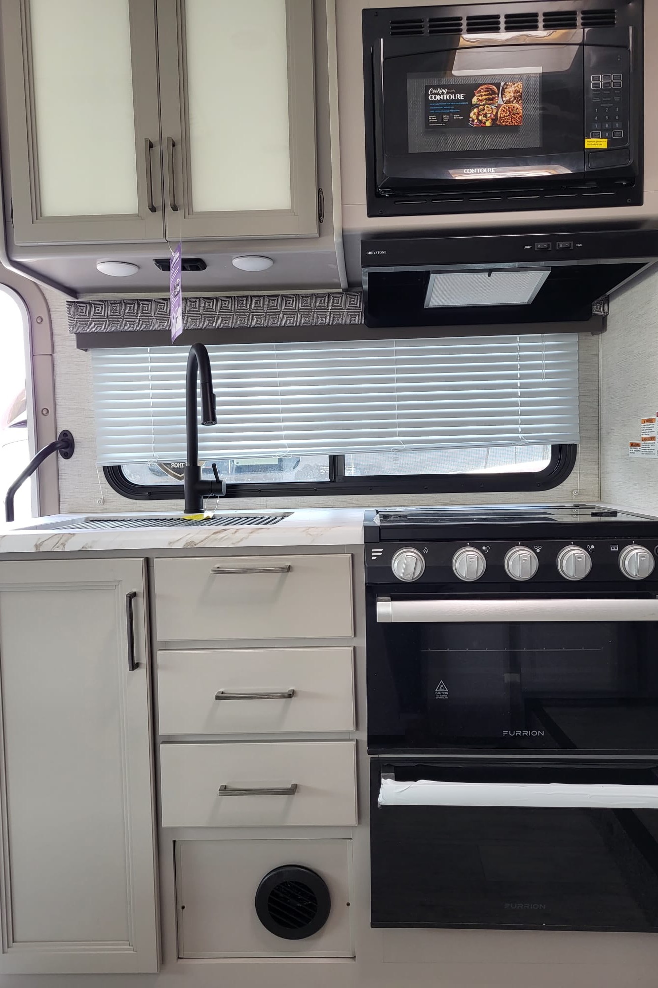 Bobbie's & Marci’s Thor Motor Coach Chateau Class C