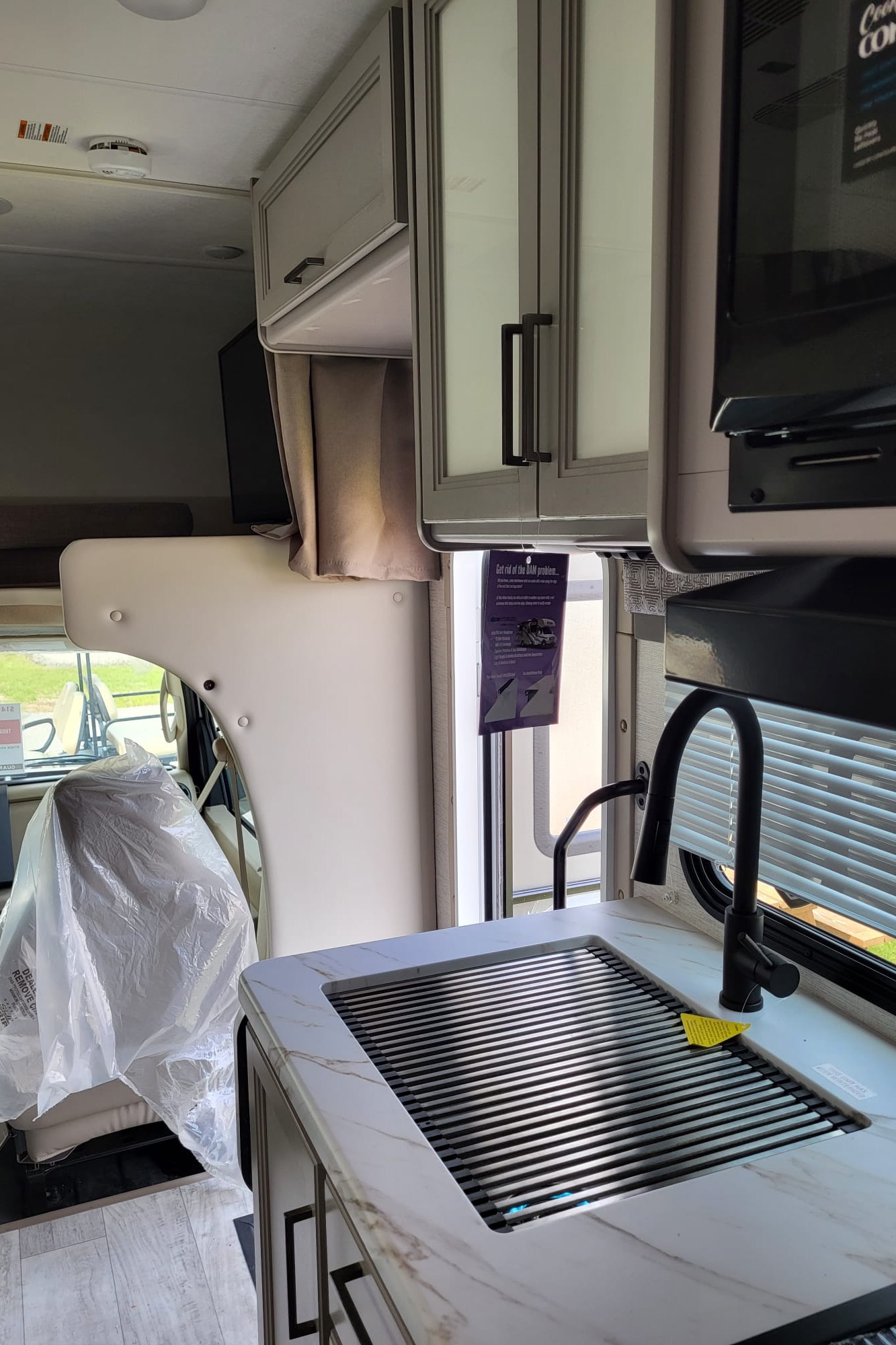 Bobbie's & Marci’s Thor Motor Coach Chateau Class C
