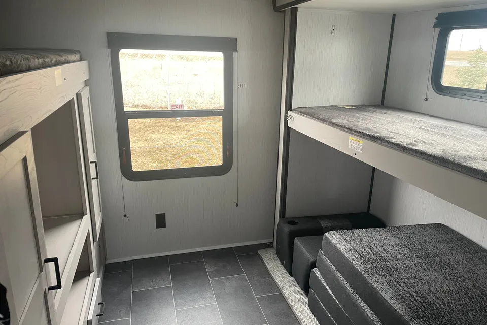 Heartland Mallard M32 Travel Trailer