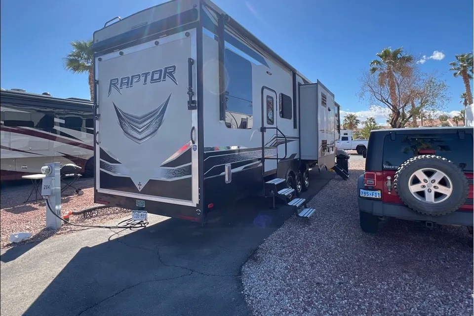 Sullivan's Keystone Raptor Toy Hauler