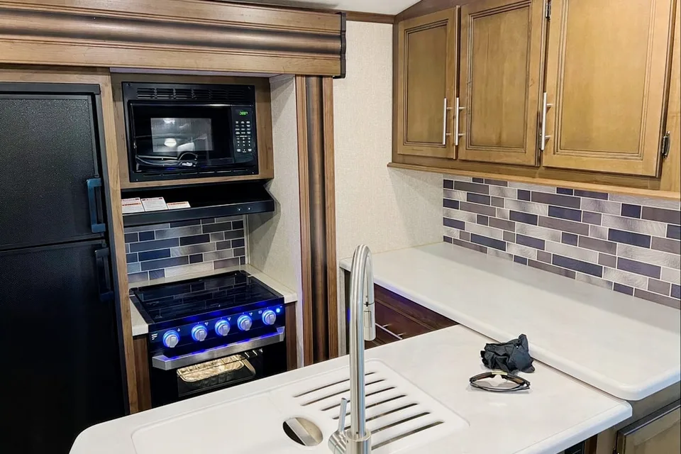 Austin's Keystone 29RLK TT Travel Trailer 