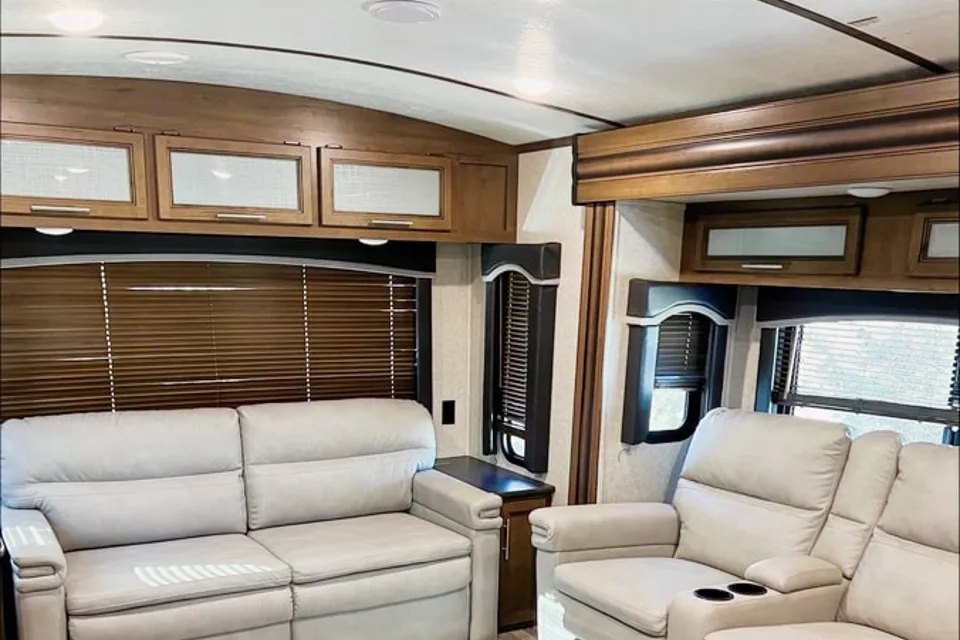 Austin's Keystone 29RLK TT Travel Trailer 