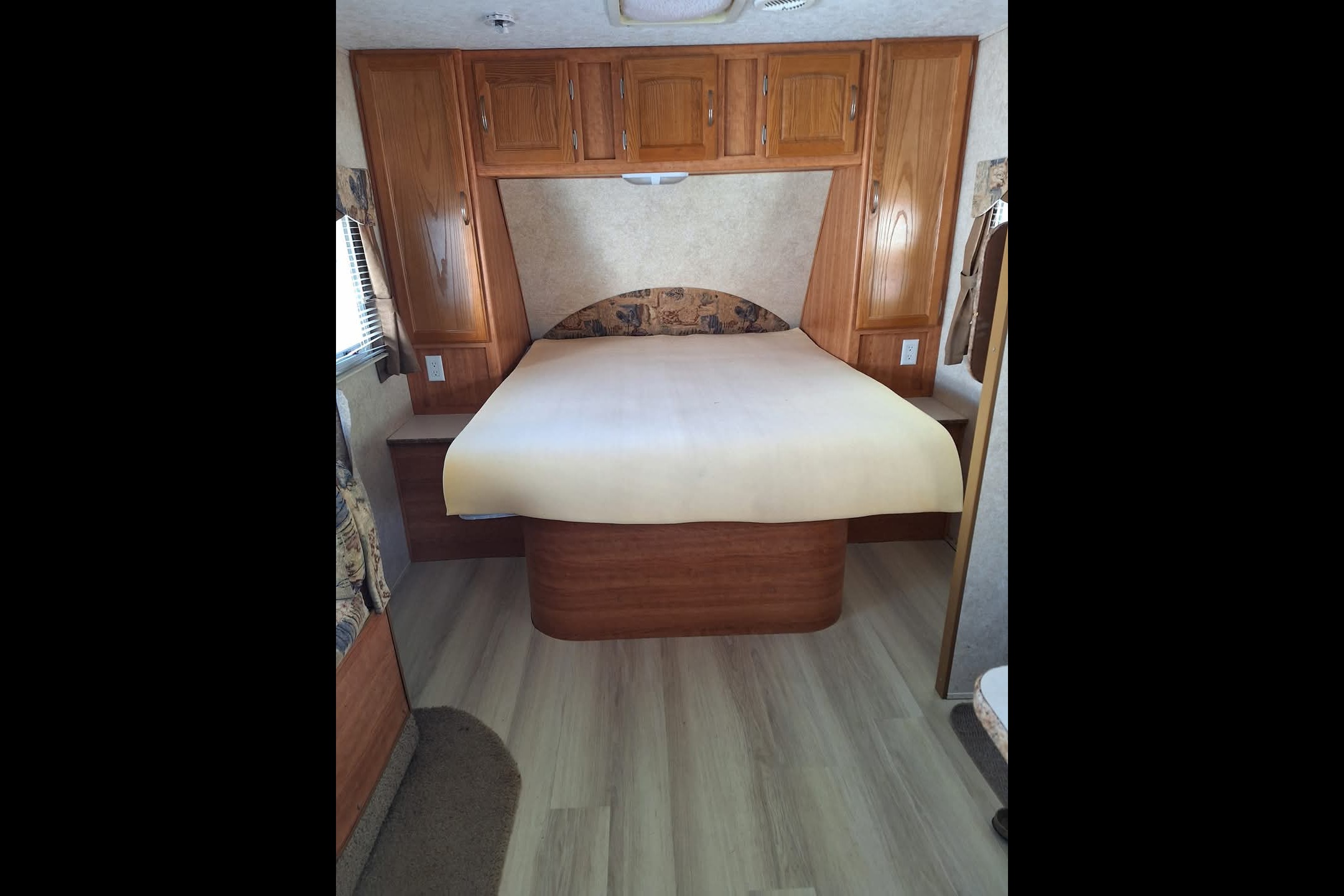Kim's Keystone Zeppelin Travel Trailer