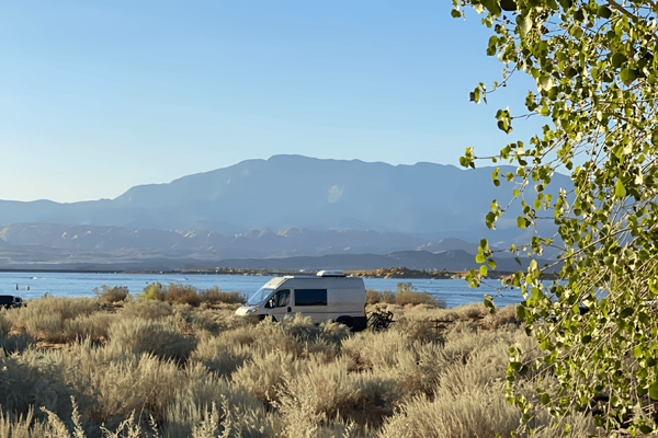Clean Fully Contained OFF-Grid Capabilities Hymer Carado Axion Class B