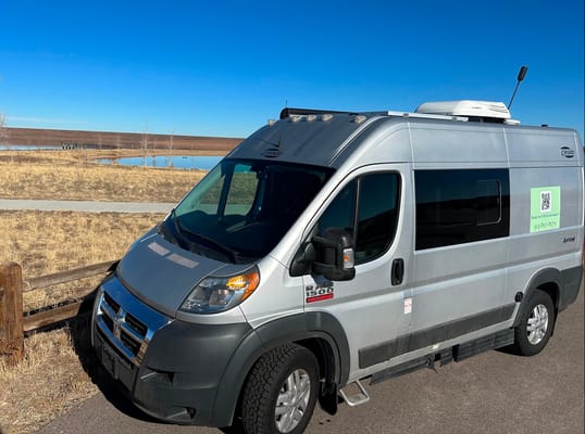 Clean Fully Contained OFF-Grid Capabilities Hymer Carado Axion Class B