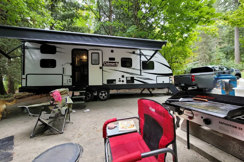 Family-Ready 2021 Coleman Bunkhouse – Your BC Adventure Basecamp! (Sleeps 6-8)