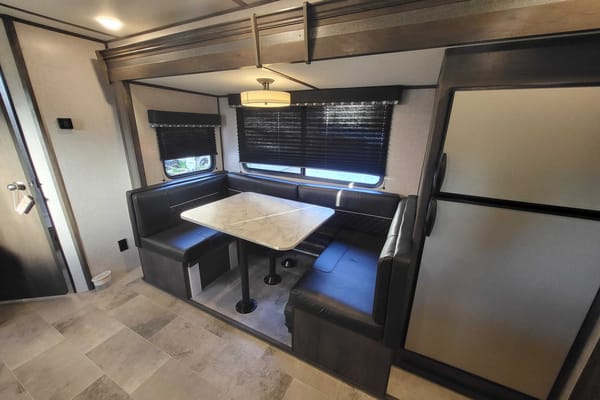 Family-Ready 2021 Coleman Bunkhouse – Your BC Adventure Basecamp! (Sleeps 6-8)