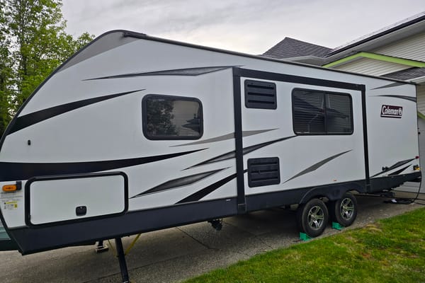 Family-Ready 2021 Coleman Bunkhouse – Your BC Adventure Basecamp! (Sleeps 6-8)