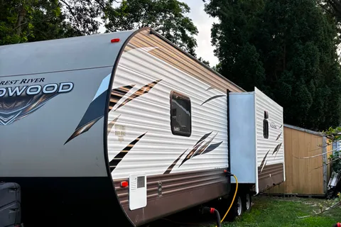 Kyle's Forest River Wildwood 27rei Travel Trailer