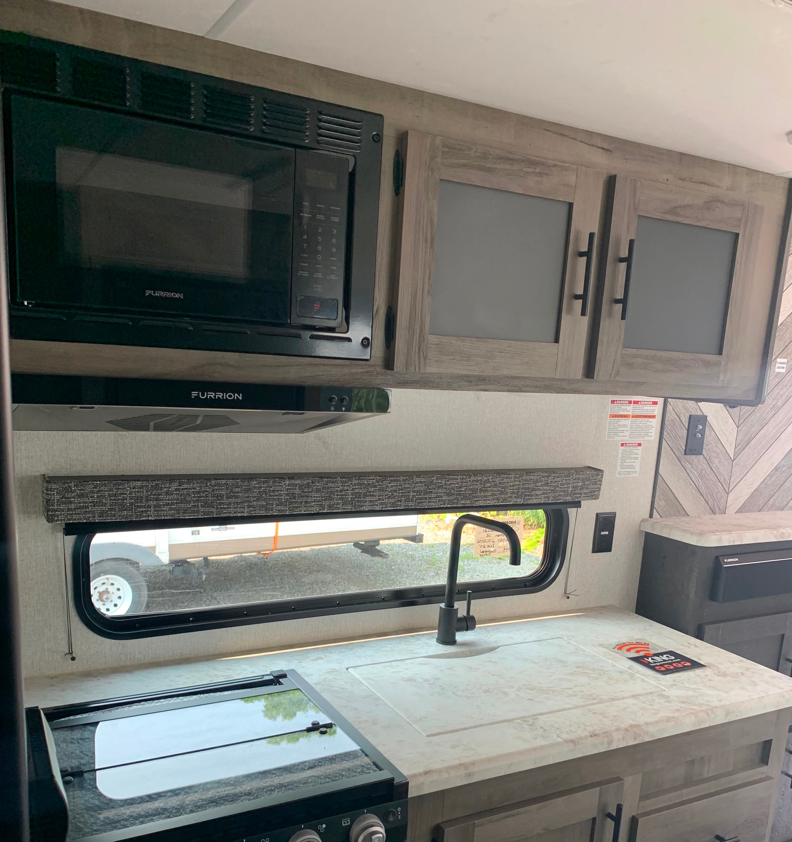 CMTRAILER KZ 270BHSE Travel Trailer