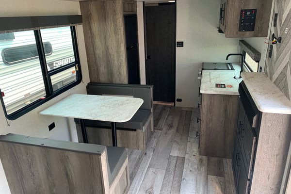 CMTRAILER KZ 270BHSE Travel Trailer