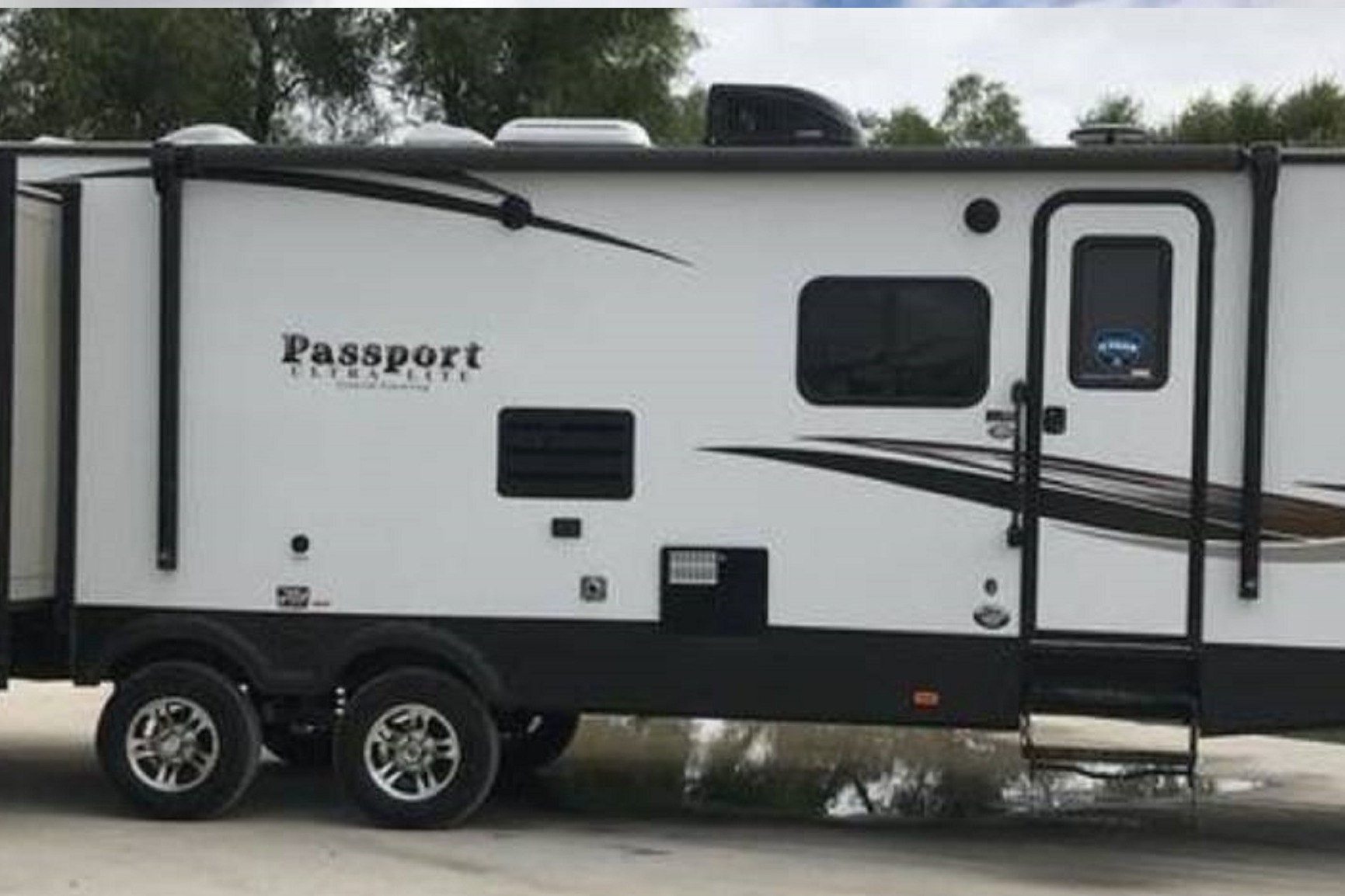 2 Bedroom very large trailer for up to 9 guests - Delivery ONLY